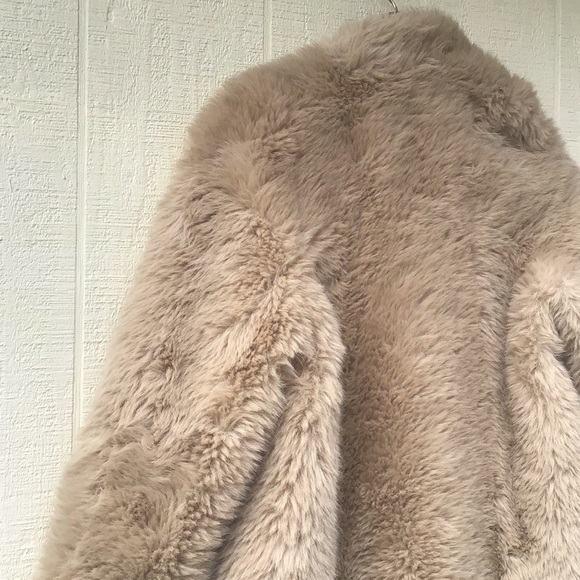 Blogger favorite Mango faux fur tan coat - Picture 13 of 16
